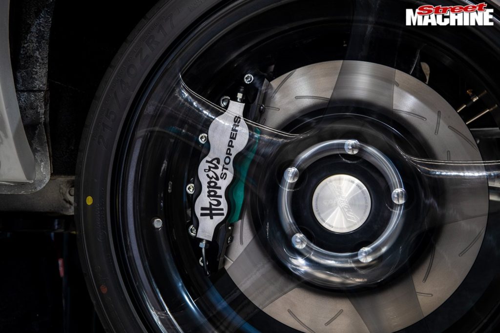 Street Machine "Fitting Hoppers Stoppers' Brake Kit To A Holden LX